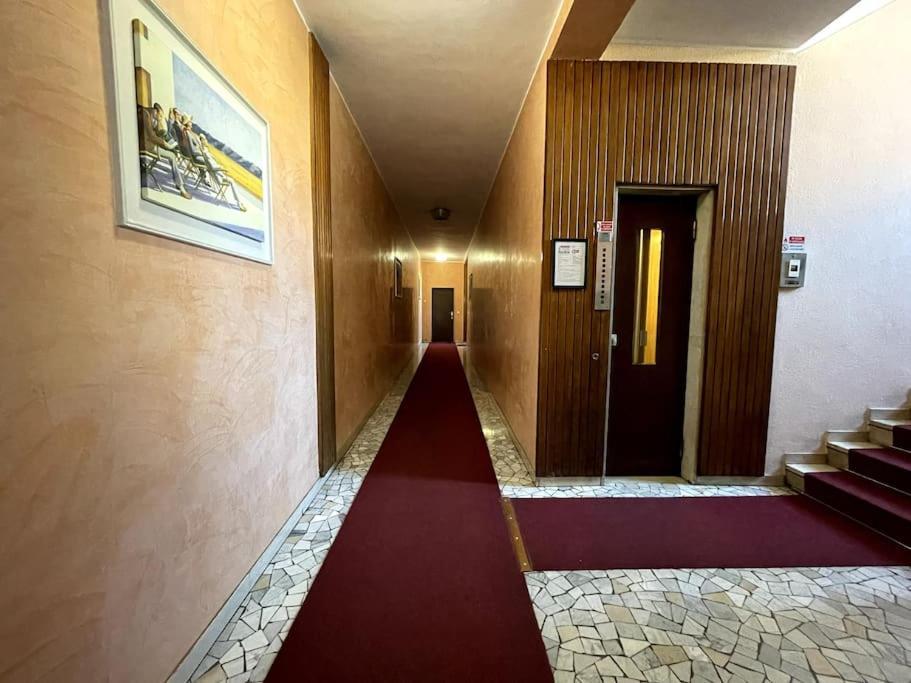 Apartamento Amazing Flat With Terrace Milán Exterior foto