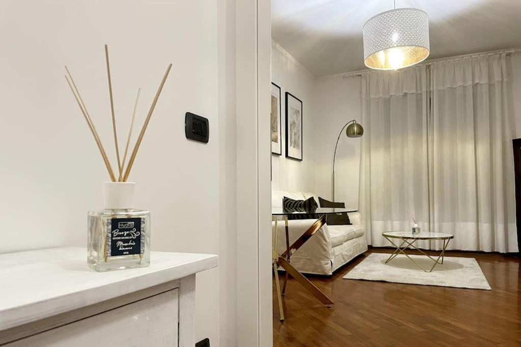 Apartamento Amazing Flat With Terrace Milán Exterior foto