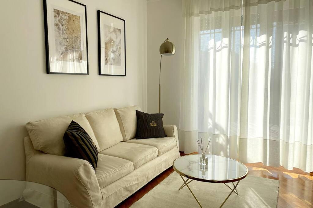 Apartamento Amazing Flat With Terrace Milán Exterior foto